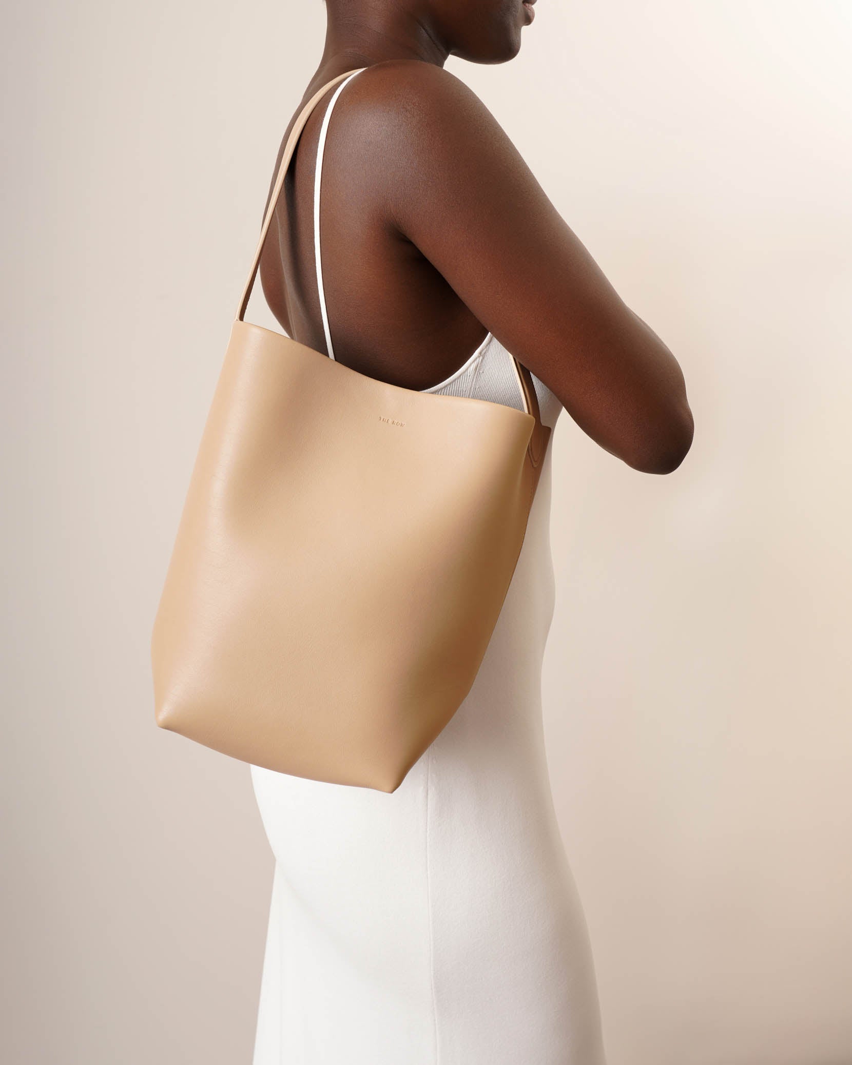 Medium N/S Park light beige tote bag