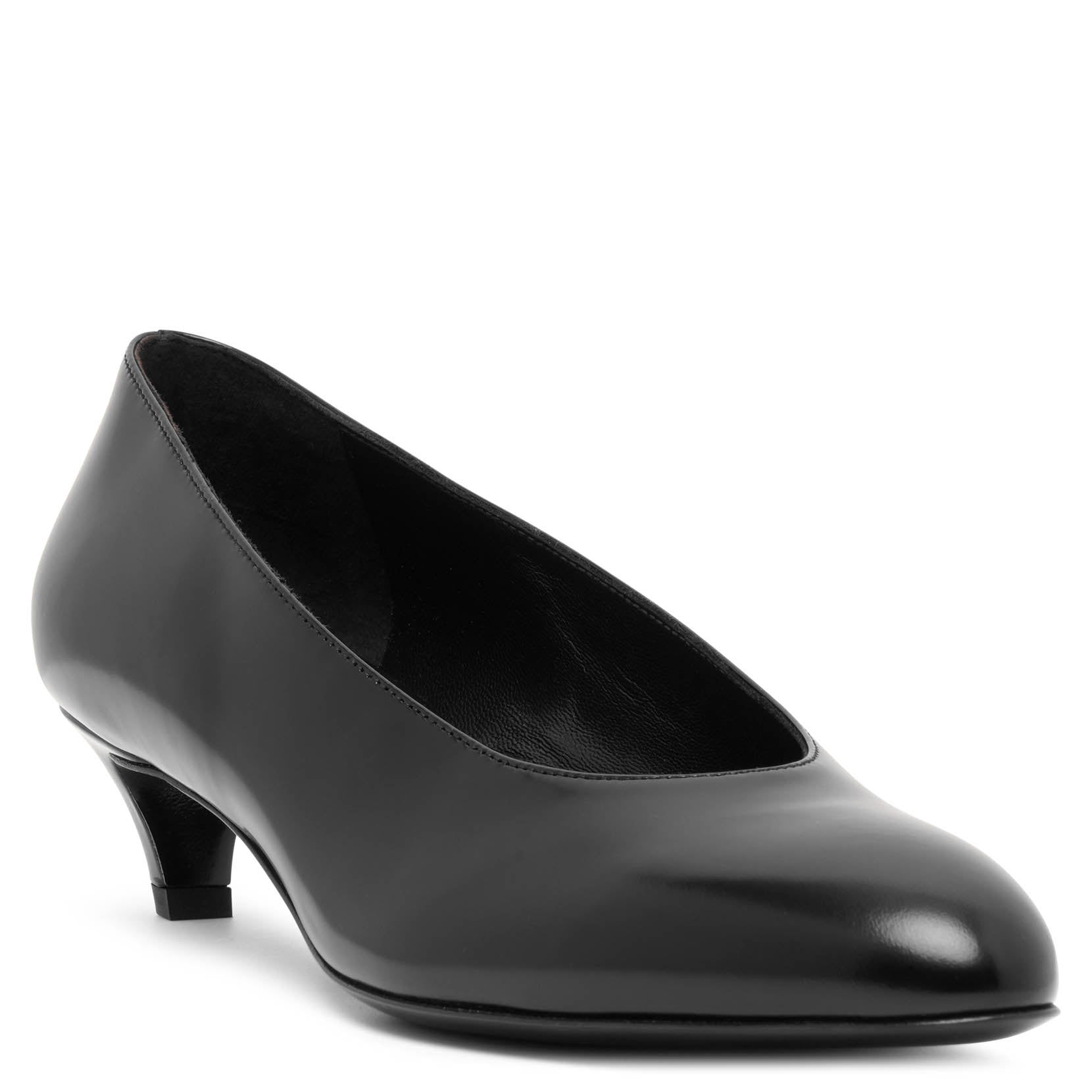 New almond black pumps