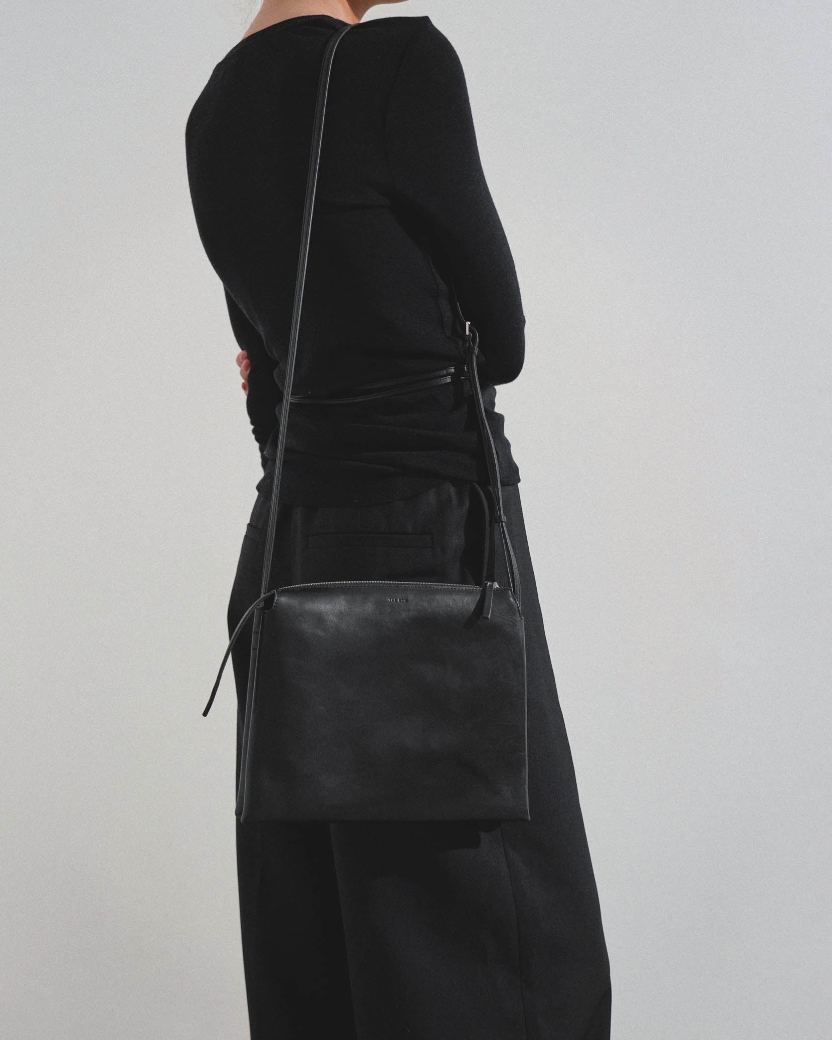 Nu Twin black leather bag