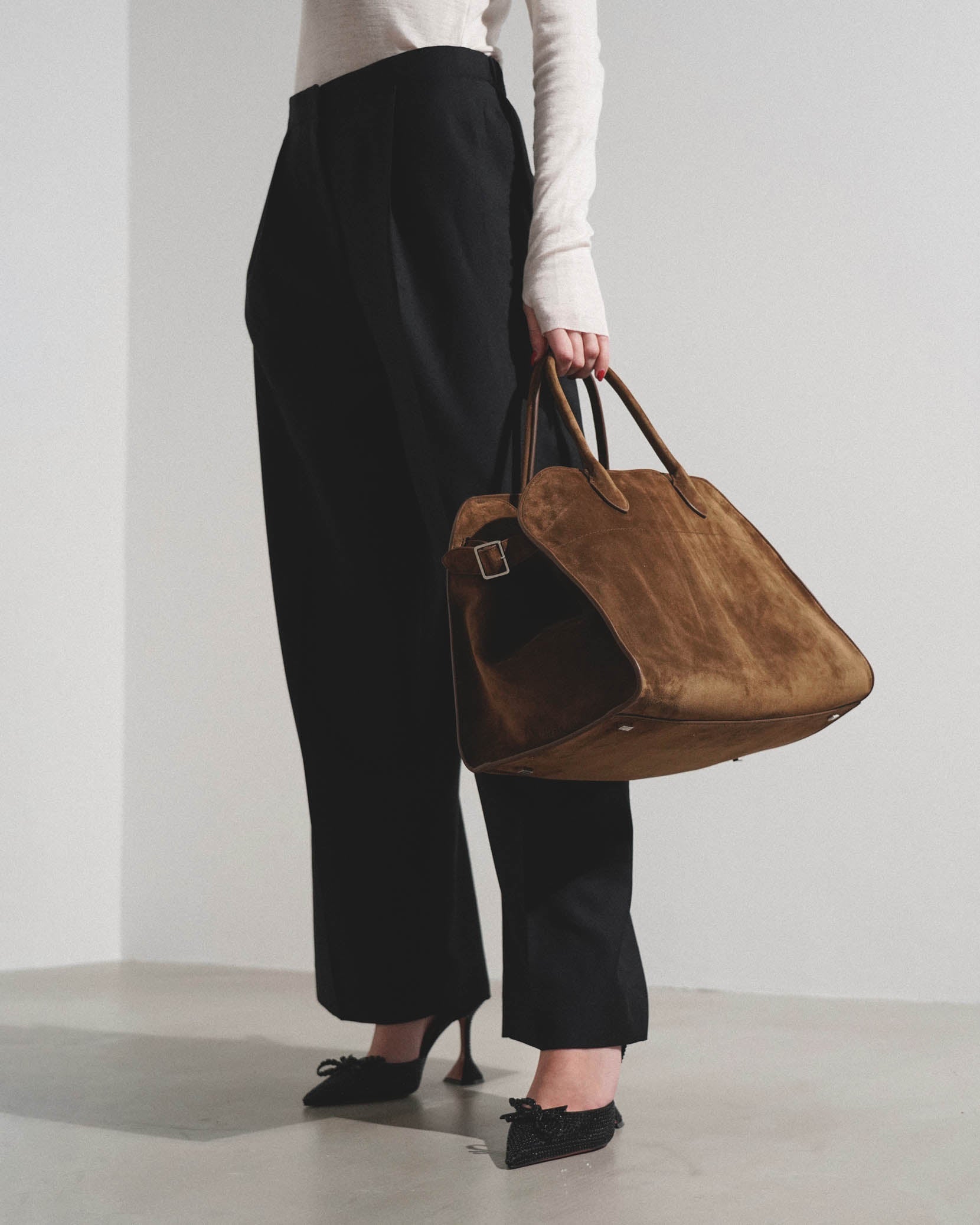 Soft Margaux 15 beige suede bag