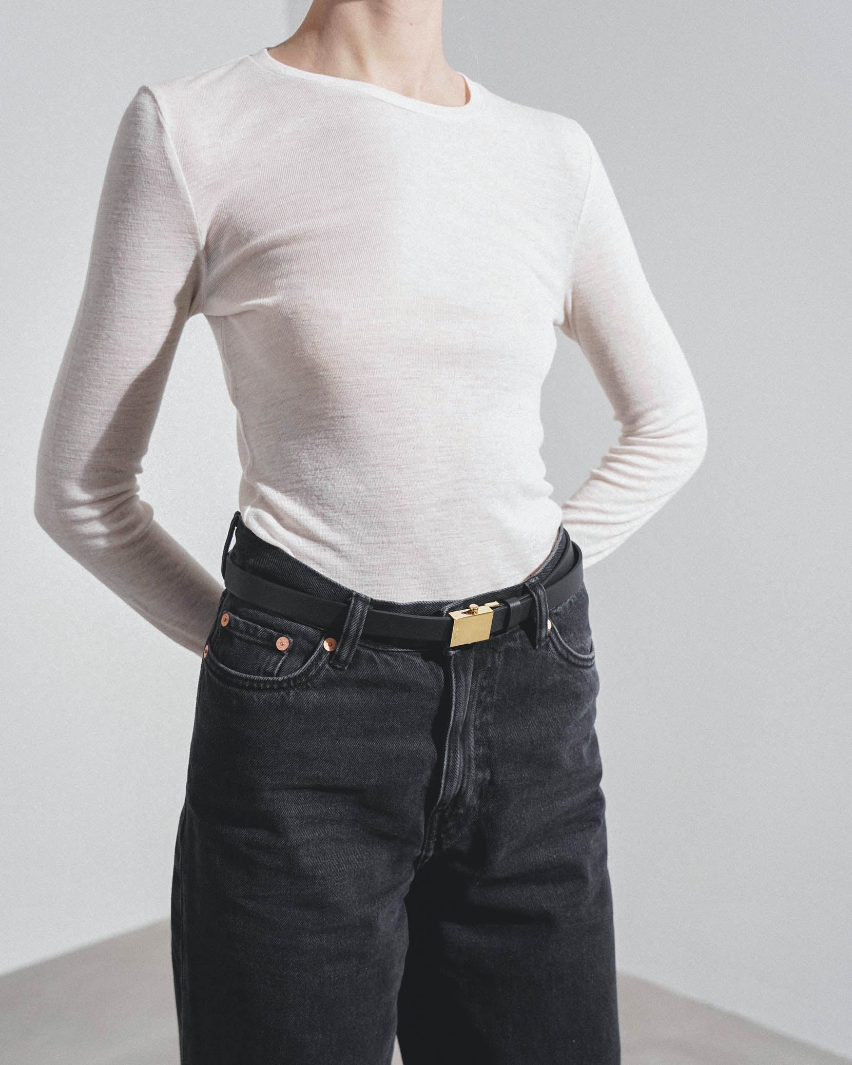 Brian belt black and gold leather belt