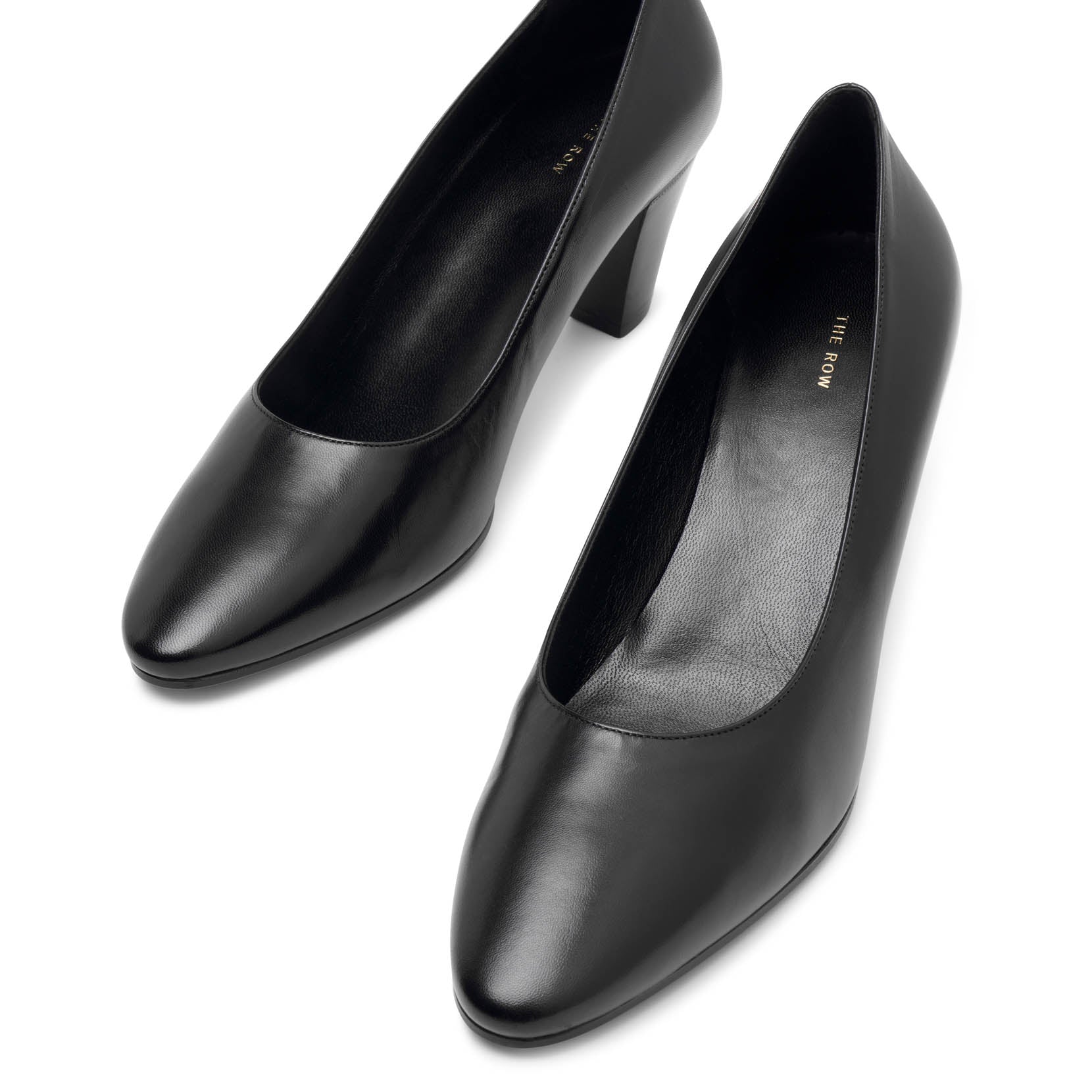 Charlotte black pumps