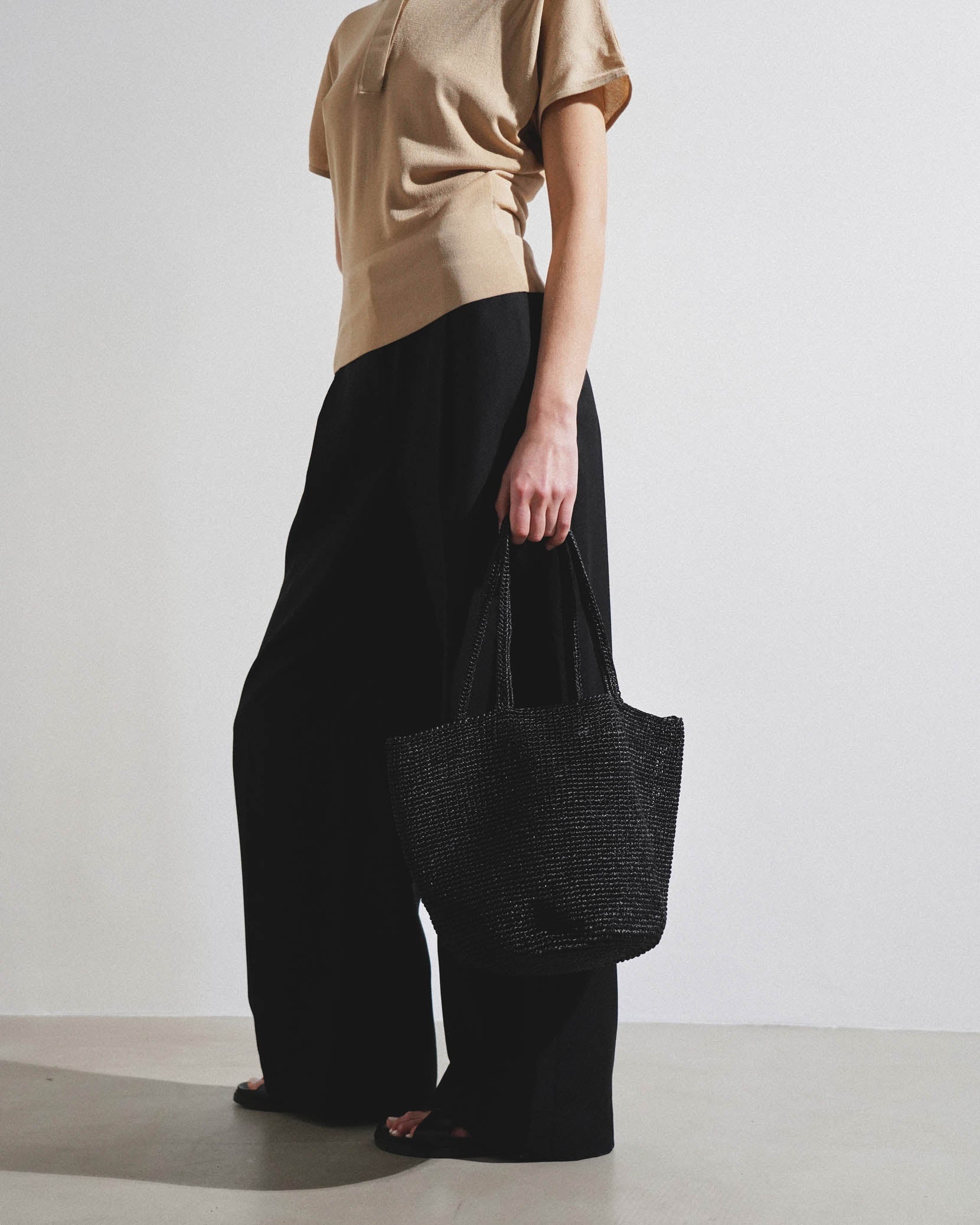 Elif black raffia bag