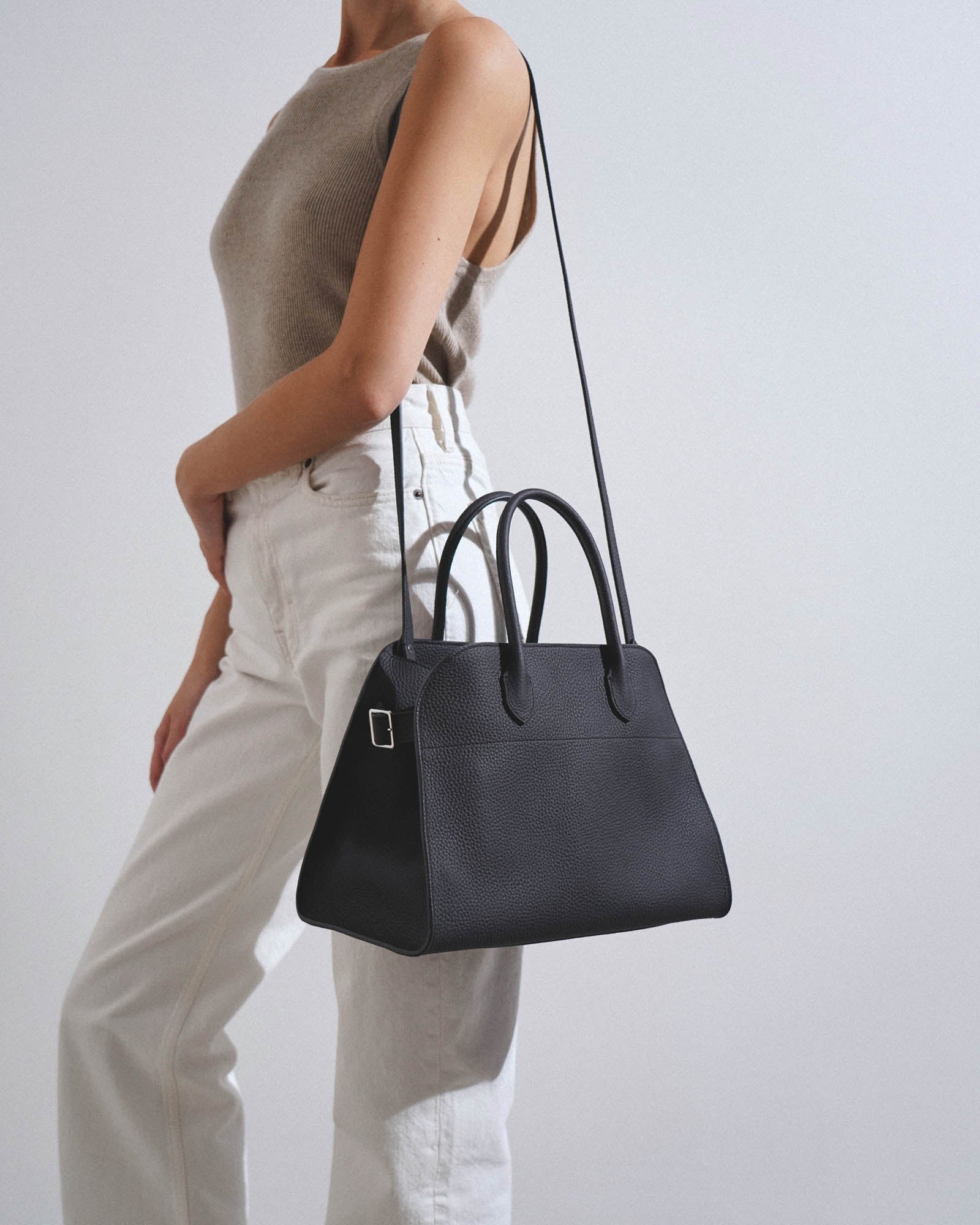 Soft Margaux 12 dark blue leather bag