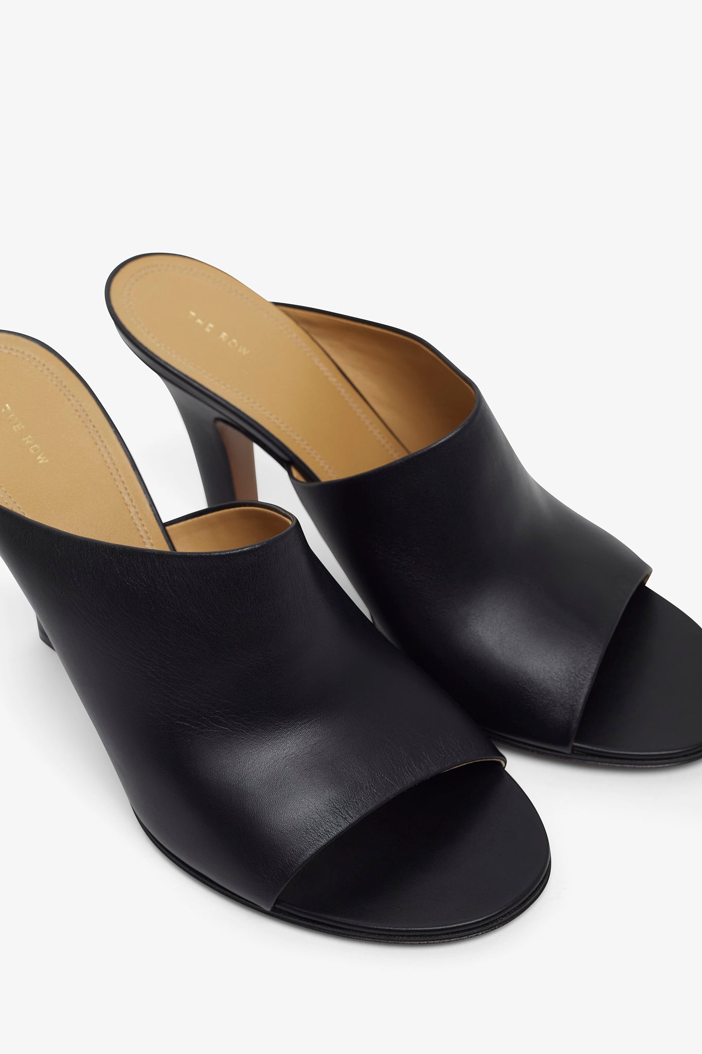 Signum black leather mules