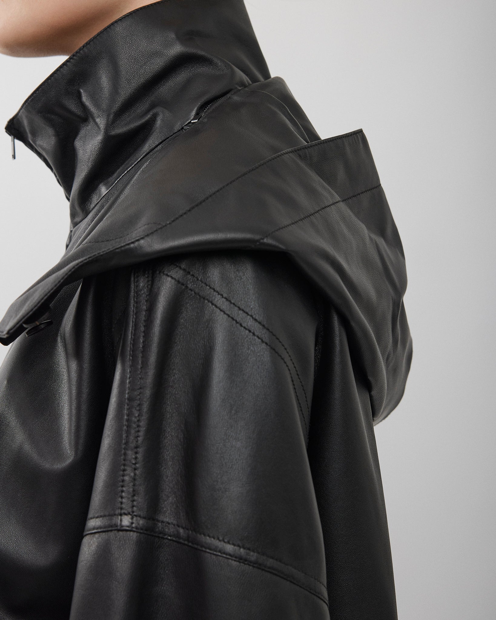 Cassandre black leather coat