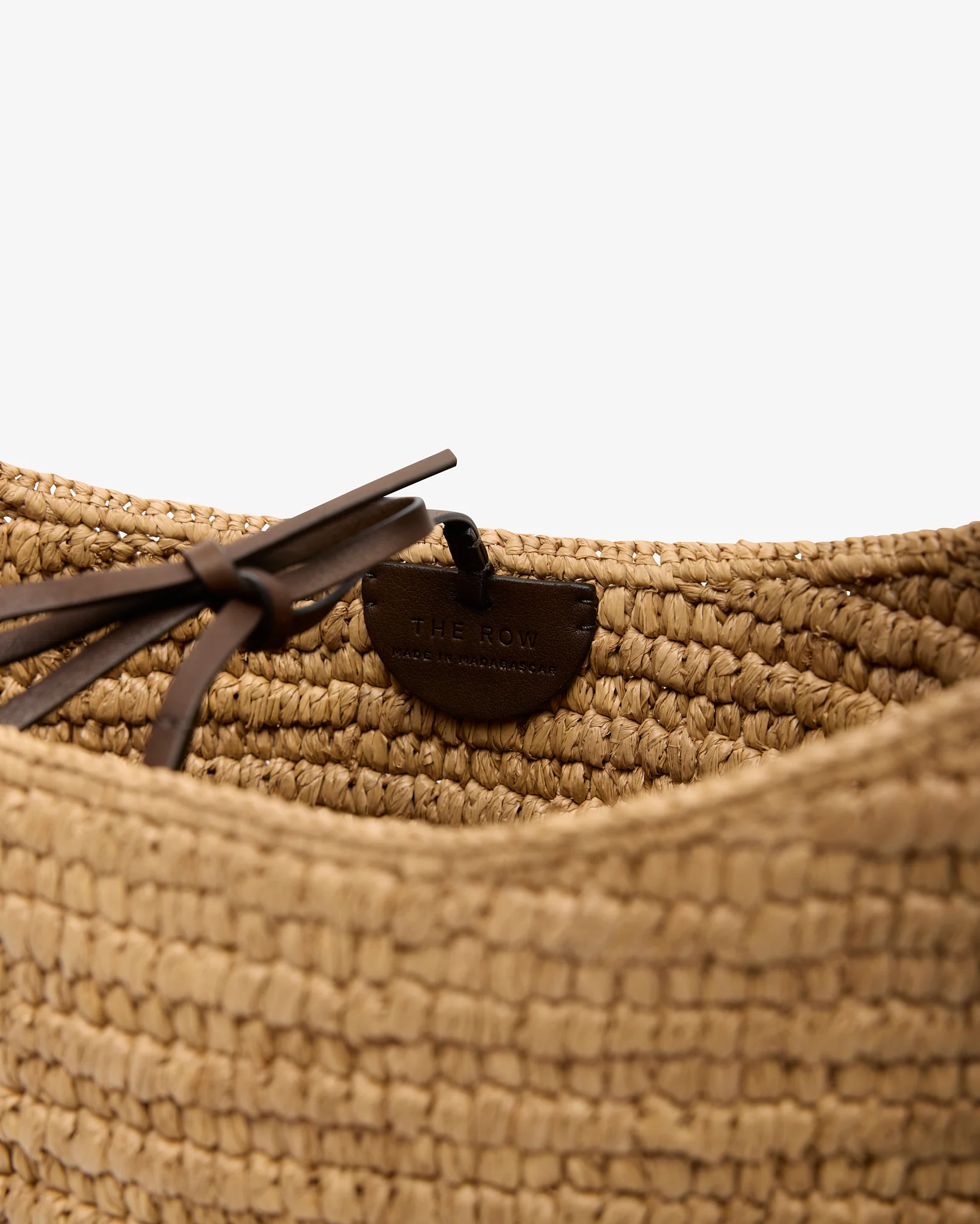 Alma raffia shoulder bag