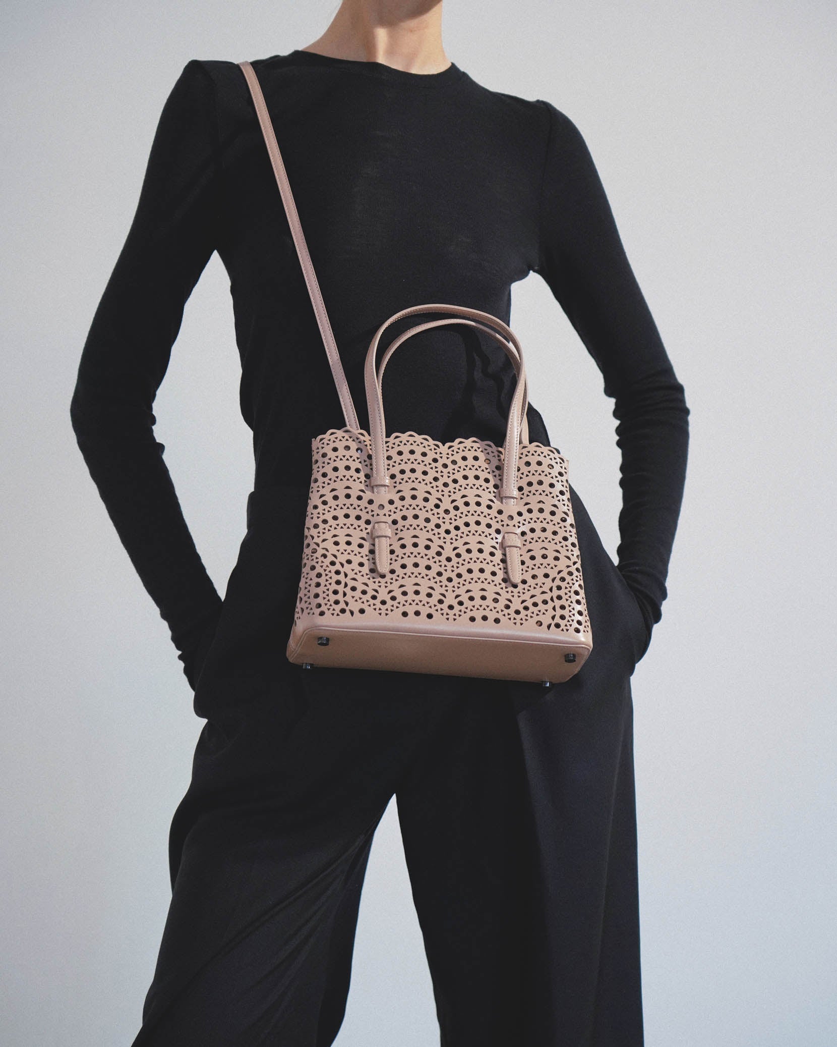 Mina 25 vienne vague beige leather tote bag