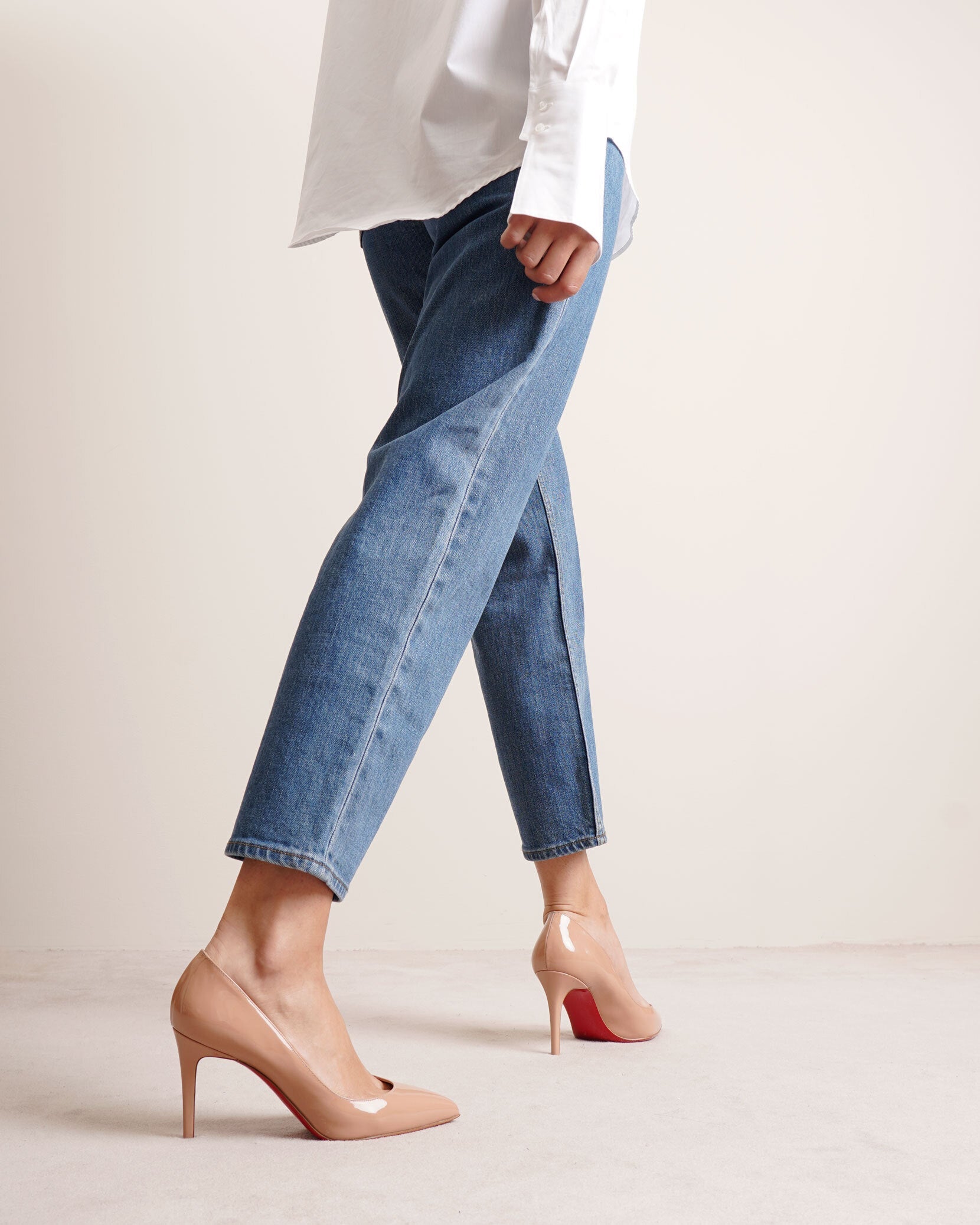 Pigalle 85 nude patent pump