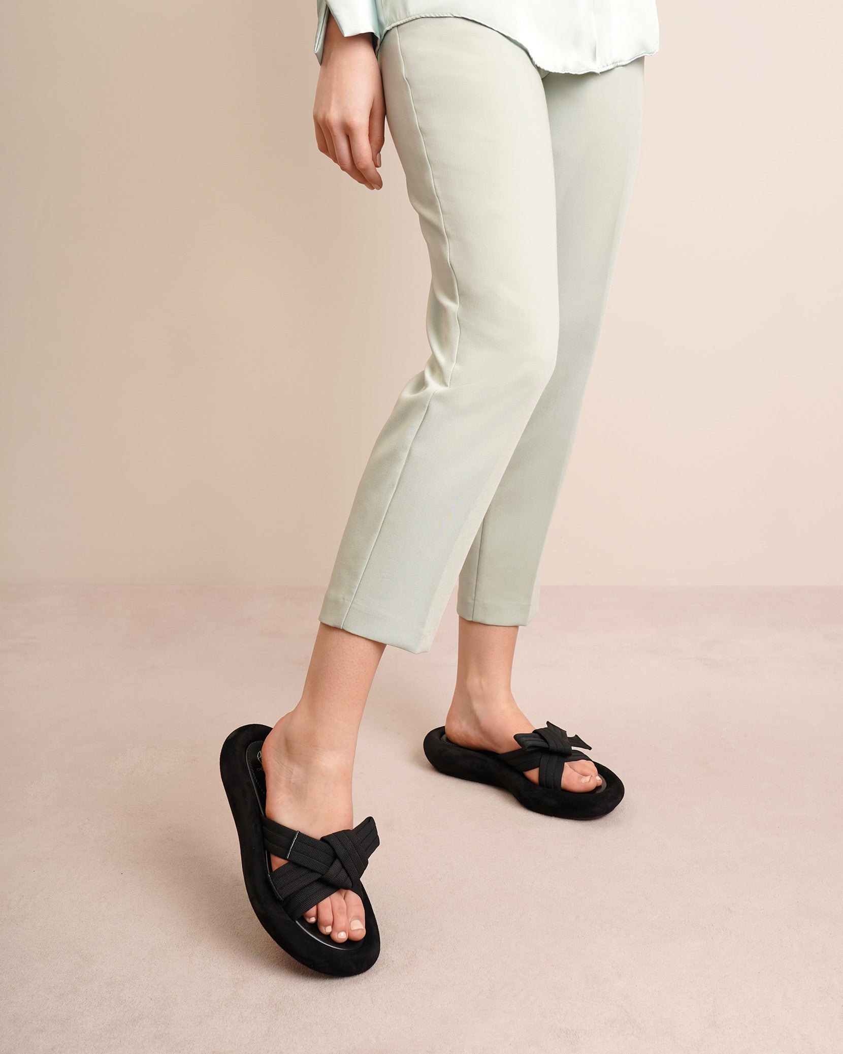 Matriciasummer black suede sandals