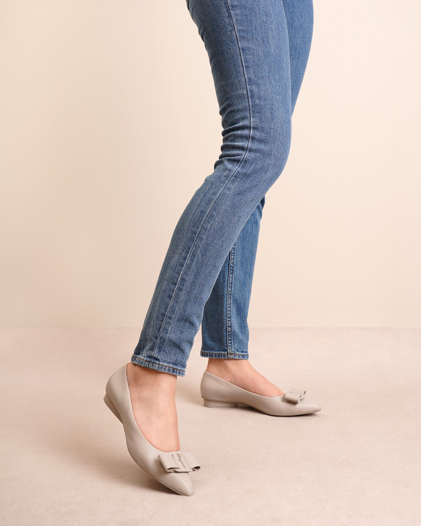 Viva grey leather flats