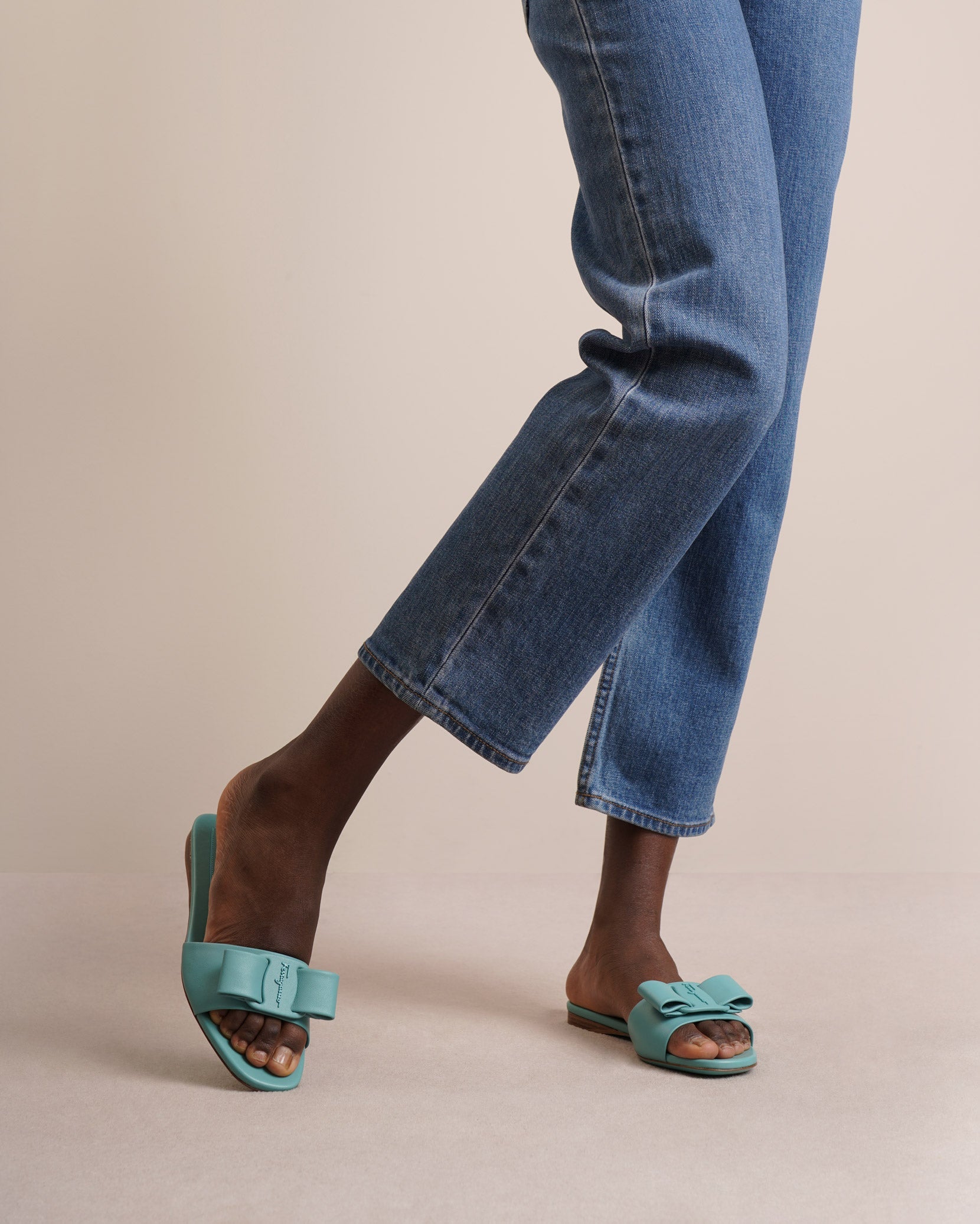 Vicky turquoise leather slides