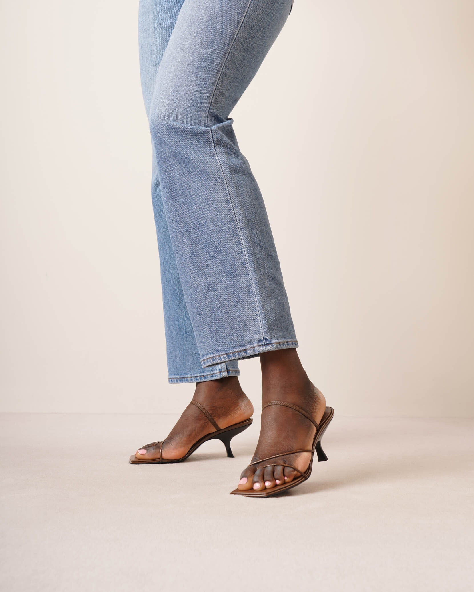 Rai patent brown sandals