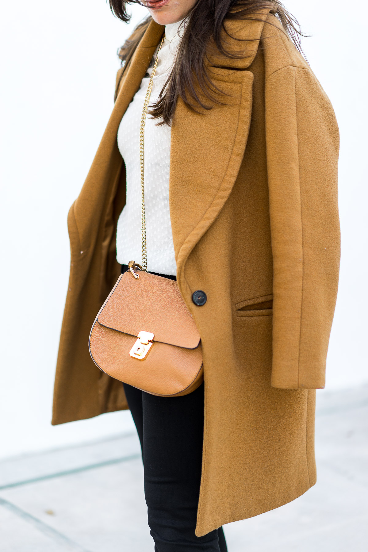 South Florida blogger Amanda shares her classic tan coat by Zara with Chloe Drew dupe bag on her blog Best Luxury Designers Handbags
