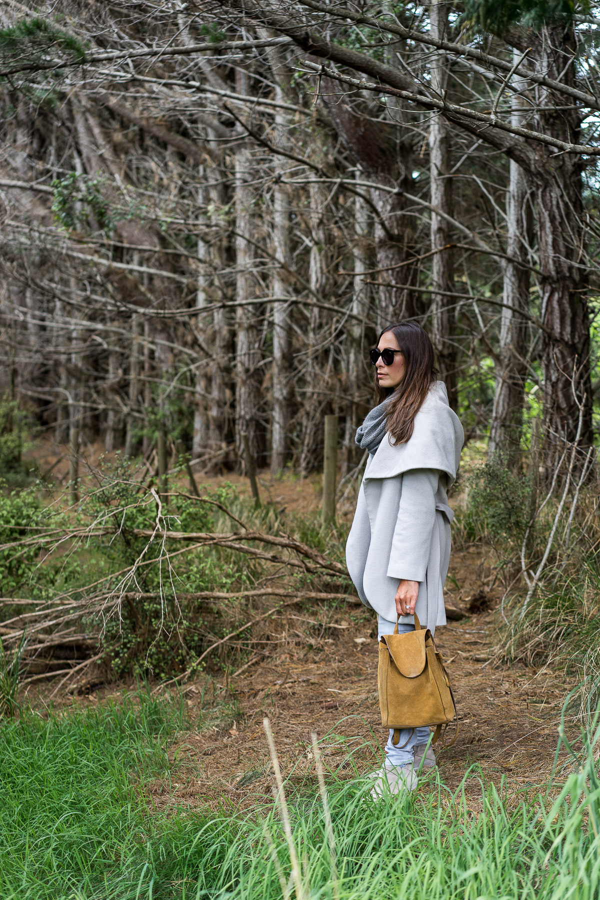 Blogger Amanda from Best Luxury Designers Handbags shares favorite things to do in Waiheke Island including hike to local wineries