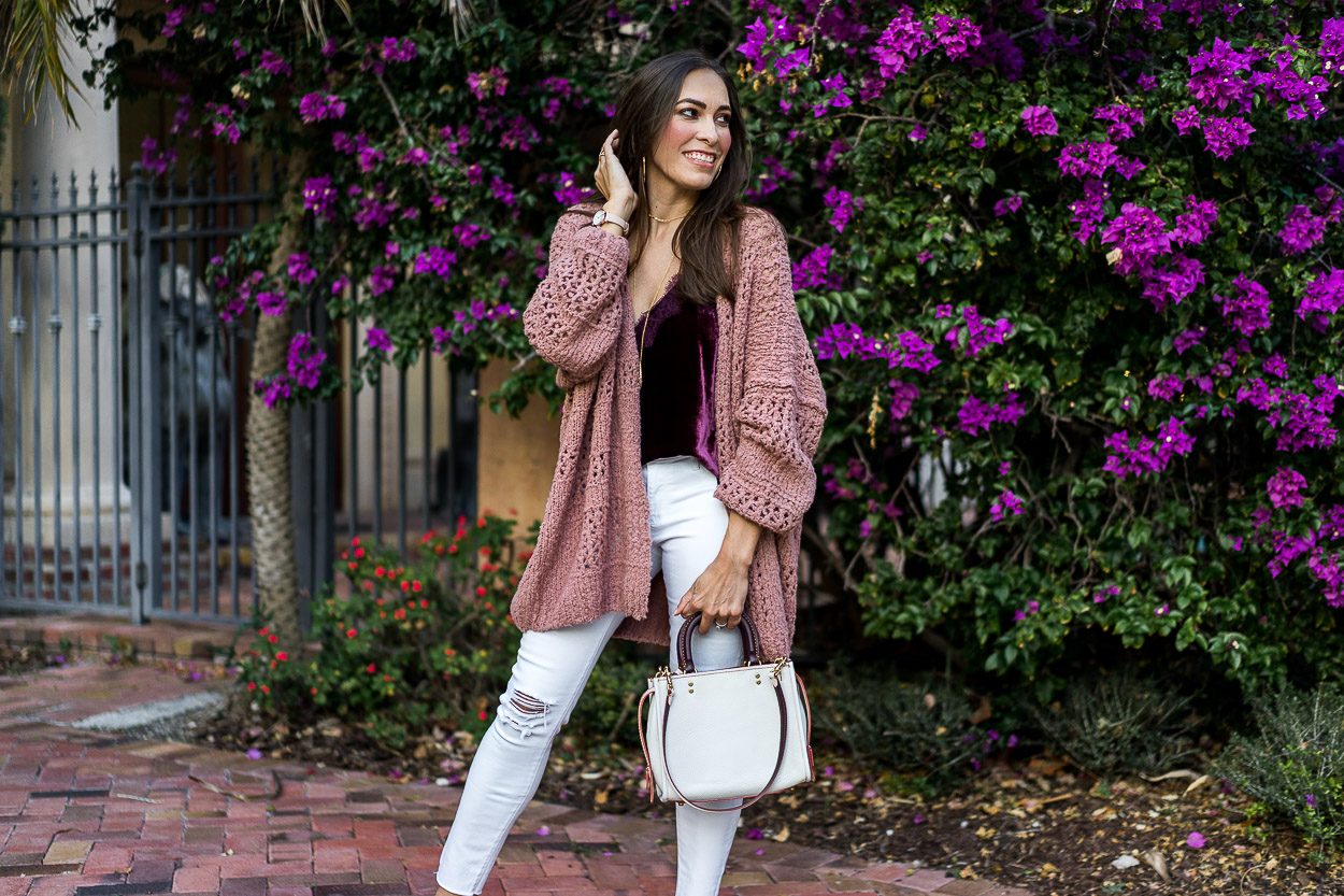 AGlamLifestyle fashion blogger Amanda showing her Spring style