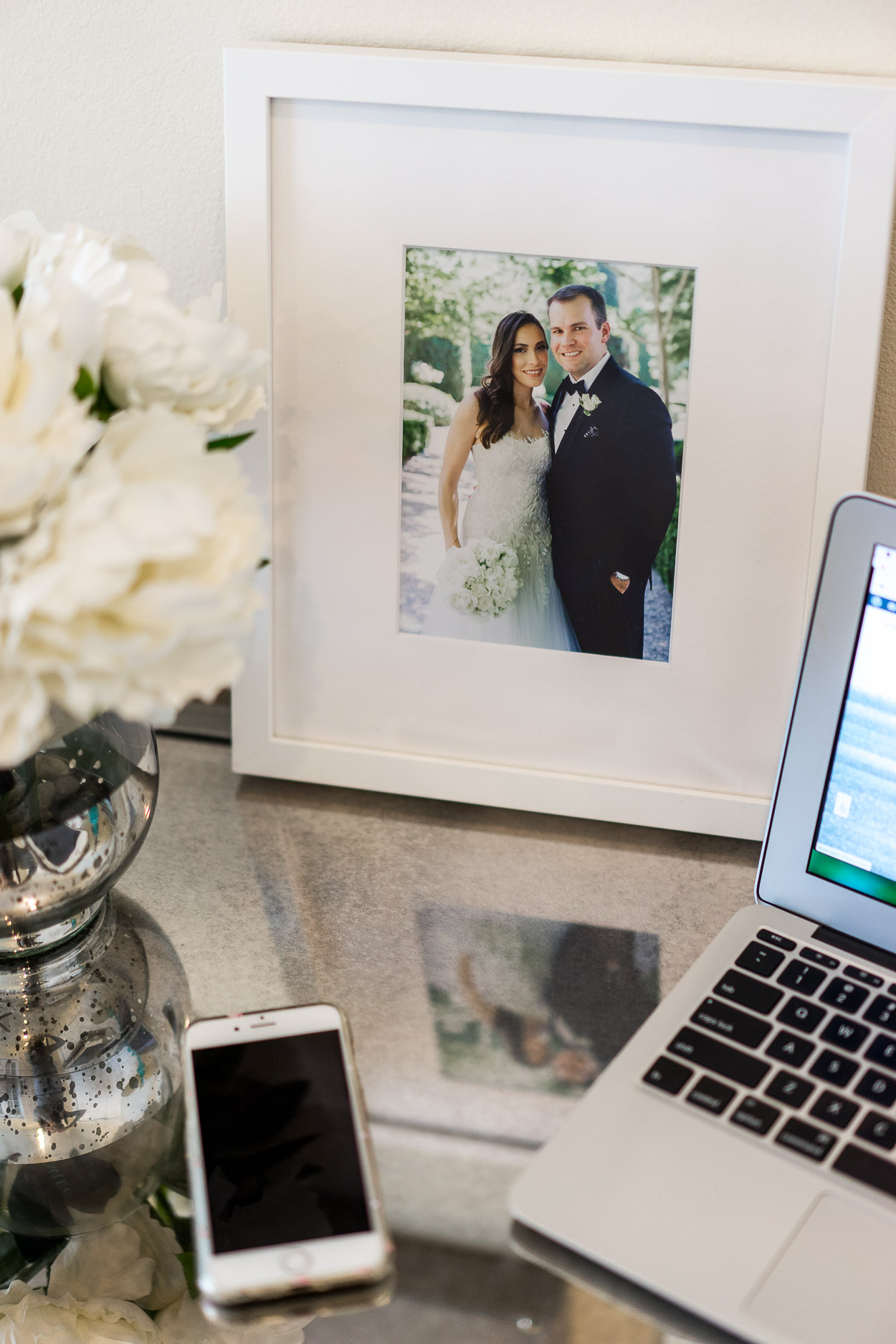 Best Luxury Designers Handbags blogger styles the new Framebridge wedding collection at her home