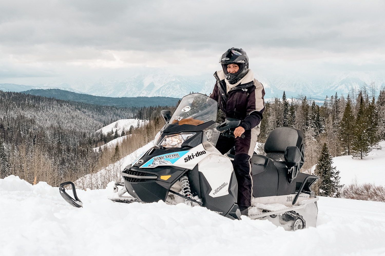 Jackson Hole Travel Guide: The Best Things to Do in 48 Hours featured by top travel blogger, Best Luxury Designers Handbags